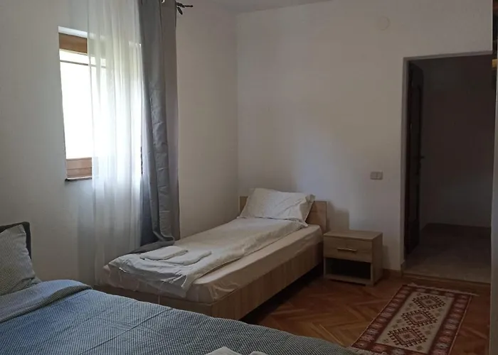 Pensiunea Costesti