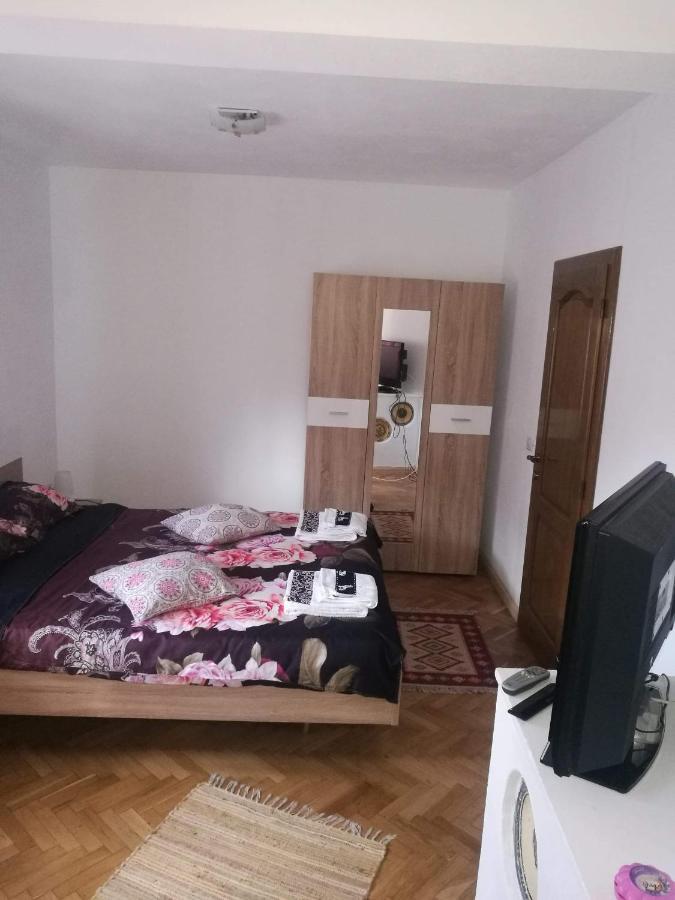 Pensiunea Costeşti